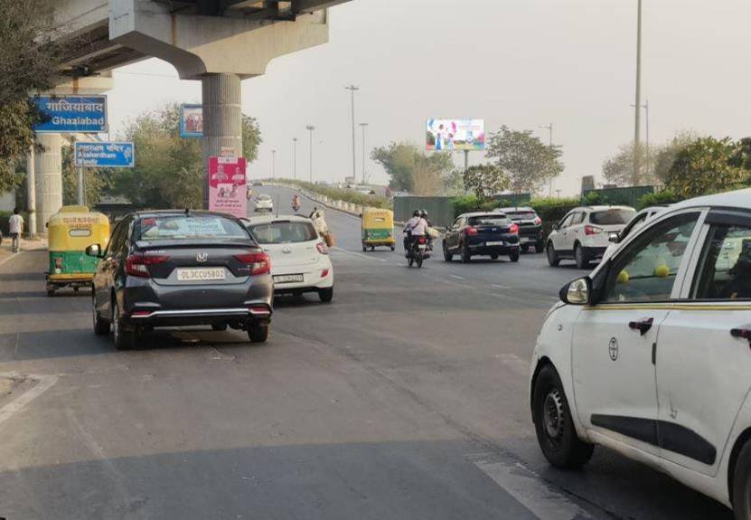 unipole branding in noida laxmi nagar delhi - Delhi
