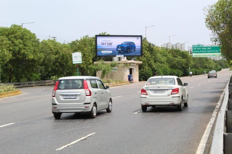 As leading gantry advertising companies in Noida we provide innovative and cost-effective ways to promote your brand to thousands of people each day.