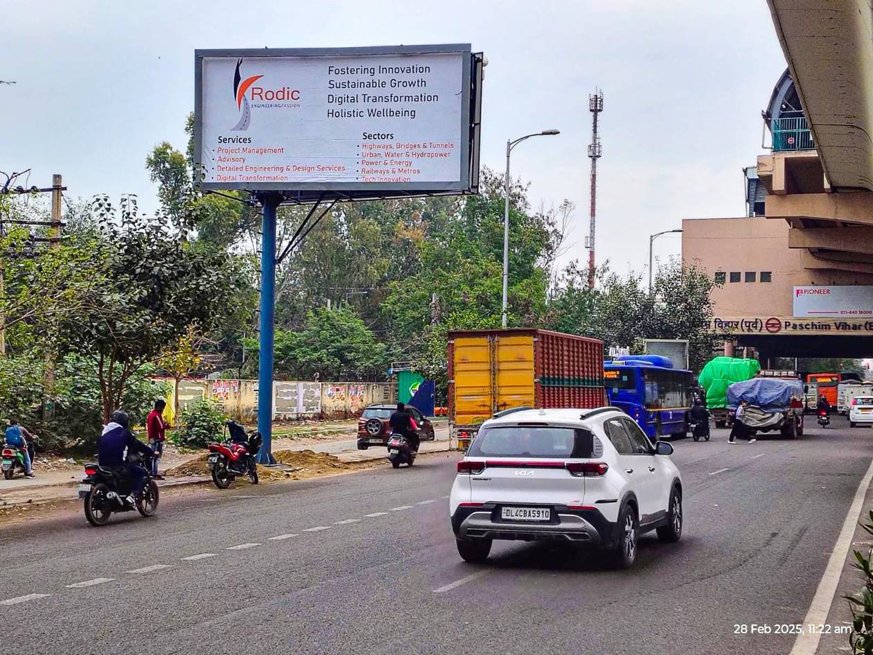 Unipole Advertising in Paschim Vihar Metro Station East Delhi - Delhi