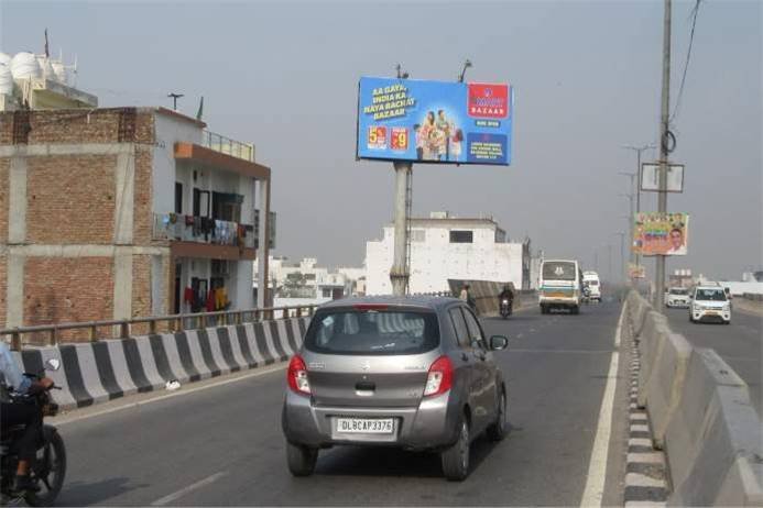 Unipole Branding in Bijwasan Flyover Facing Delhi - Delhi