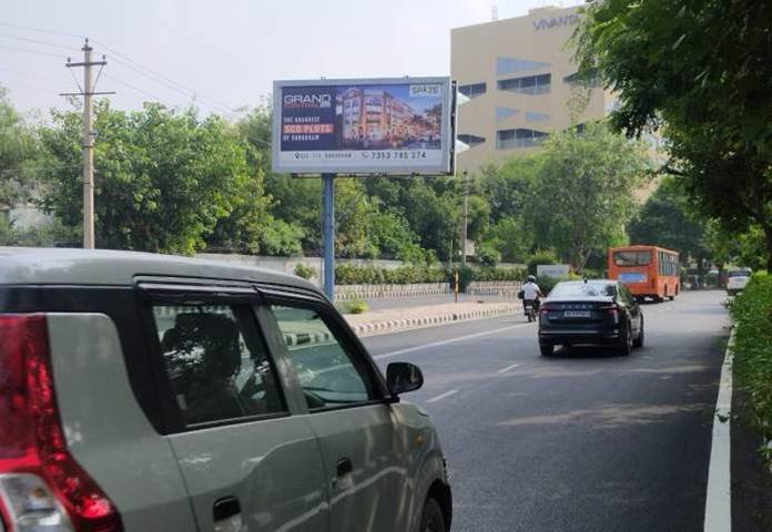 Unipole advertising in Dwarka Sec 5 delhi - Delhi