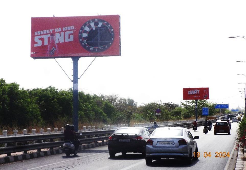 Unipole branding nr RAJGHAT delhi - Delhi