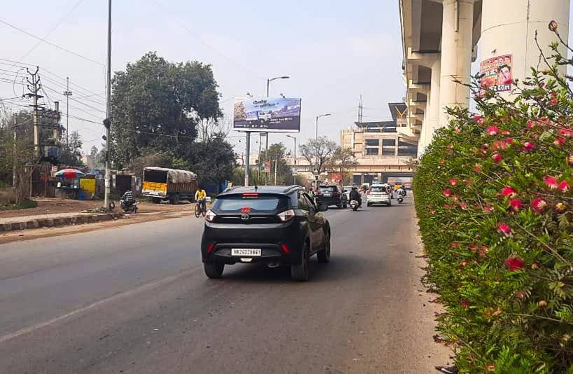 Unipole Advertising in Mundka Rohtak delhi - Delhi
