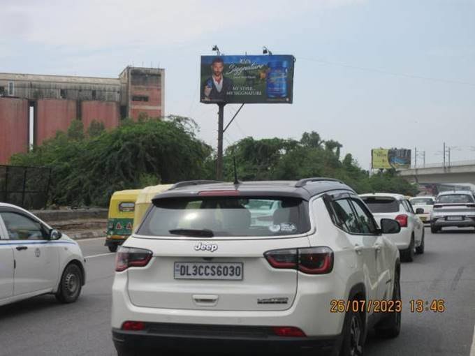 Unipole Advertising in Naraina Delhi - Delhi