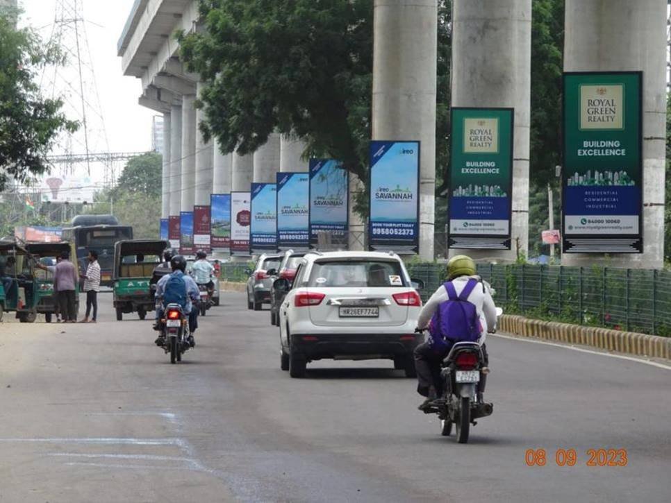 Pole Kiosk Advertising towards Golf Course Rd - Gurugram