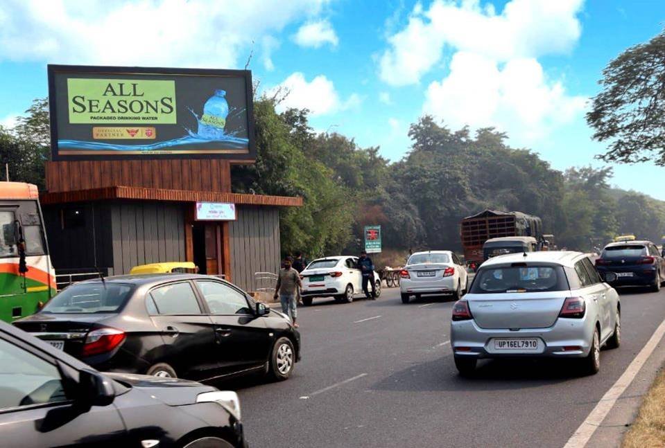 Hoarding Advertising in Pari Chowk Roundabout, Noida - Noida