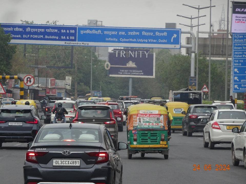 IT Park DLF Cyber Hub Gurugram Advertising Rate - Gurugram