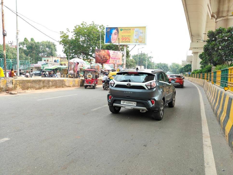 Unipole Advertising in Tripode Sector 28 - Noida
