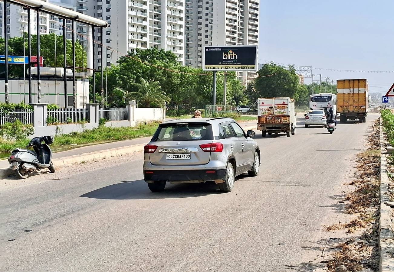 Unipole advertising at Bajghera gurugram - Gurugram