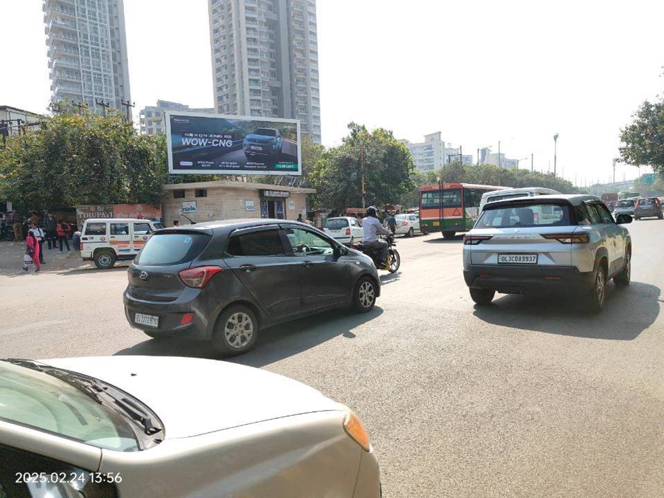 Hoarding Advertising near Bus Stand, Sector 44 - Noida
