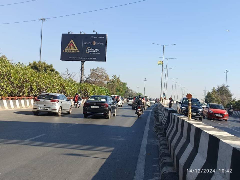 Hoarding Advertising in Kalindi Kunj - Noida
