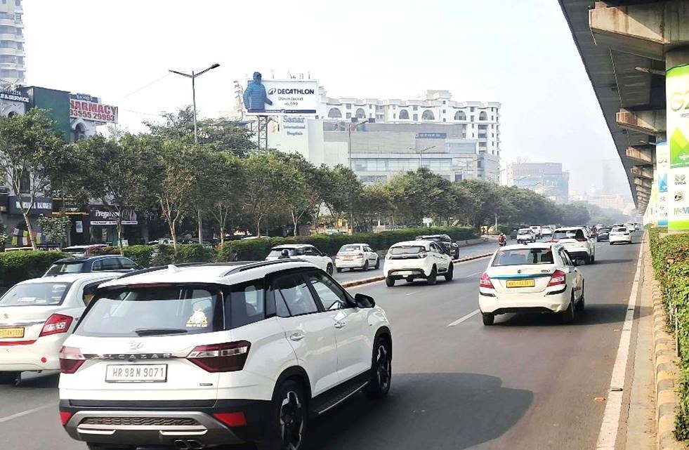 Unipole branding in Golf Course Road Sector 53 gurugram - Gurugram