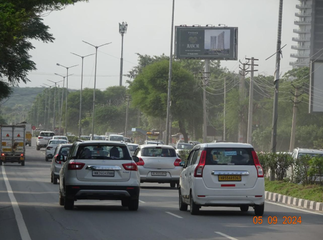Hoarding Advertising near Adani Lushlands, Sector 2, Gurugram - Gurugram