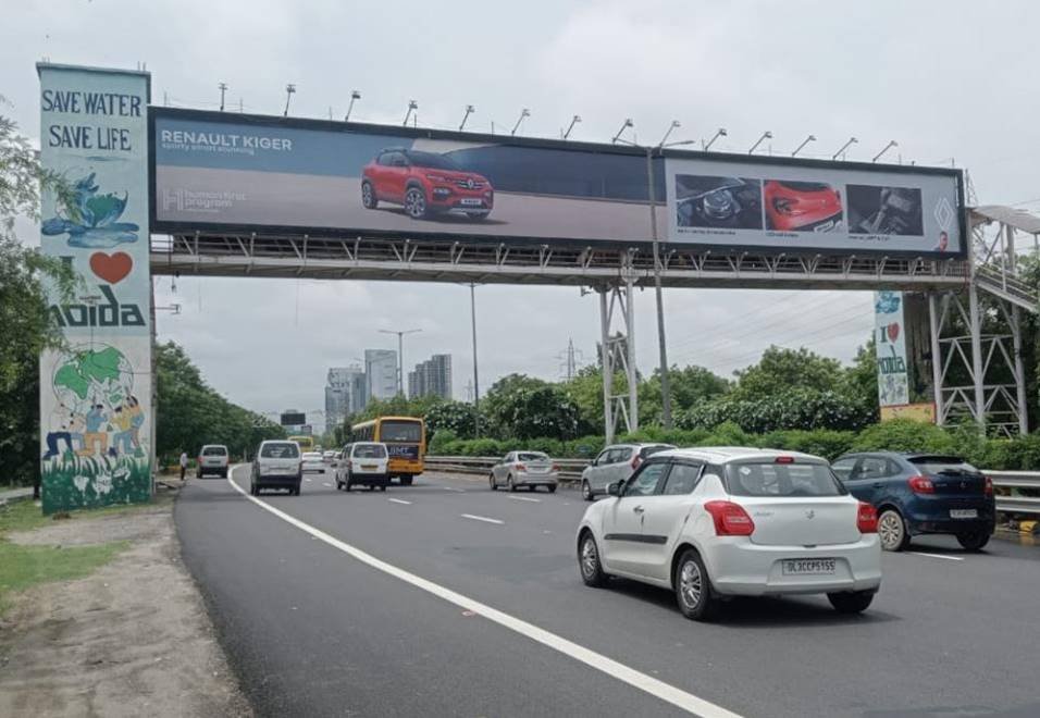 Gantry advertising in Noida Expressway towards Delhi Noida - Noida