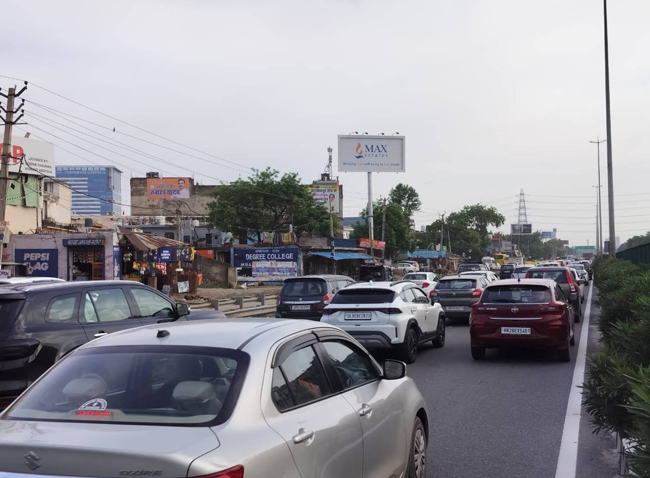As one of the top hoarding advertising companies in Delhi, we specialize in delivering visibility where it counts. With 90% of our sites approved by MCD, our outdoor advertising services are designed to help your brand dominate the Delhi skyline.