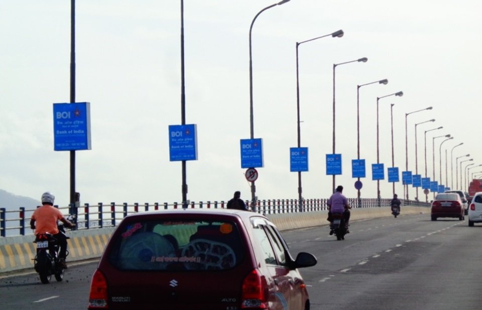 polekiosk advertising in Borivali road mumbai - Mumbai