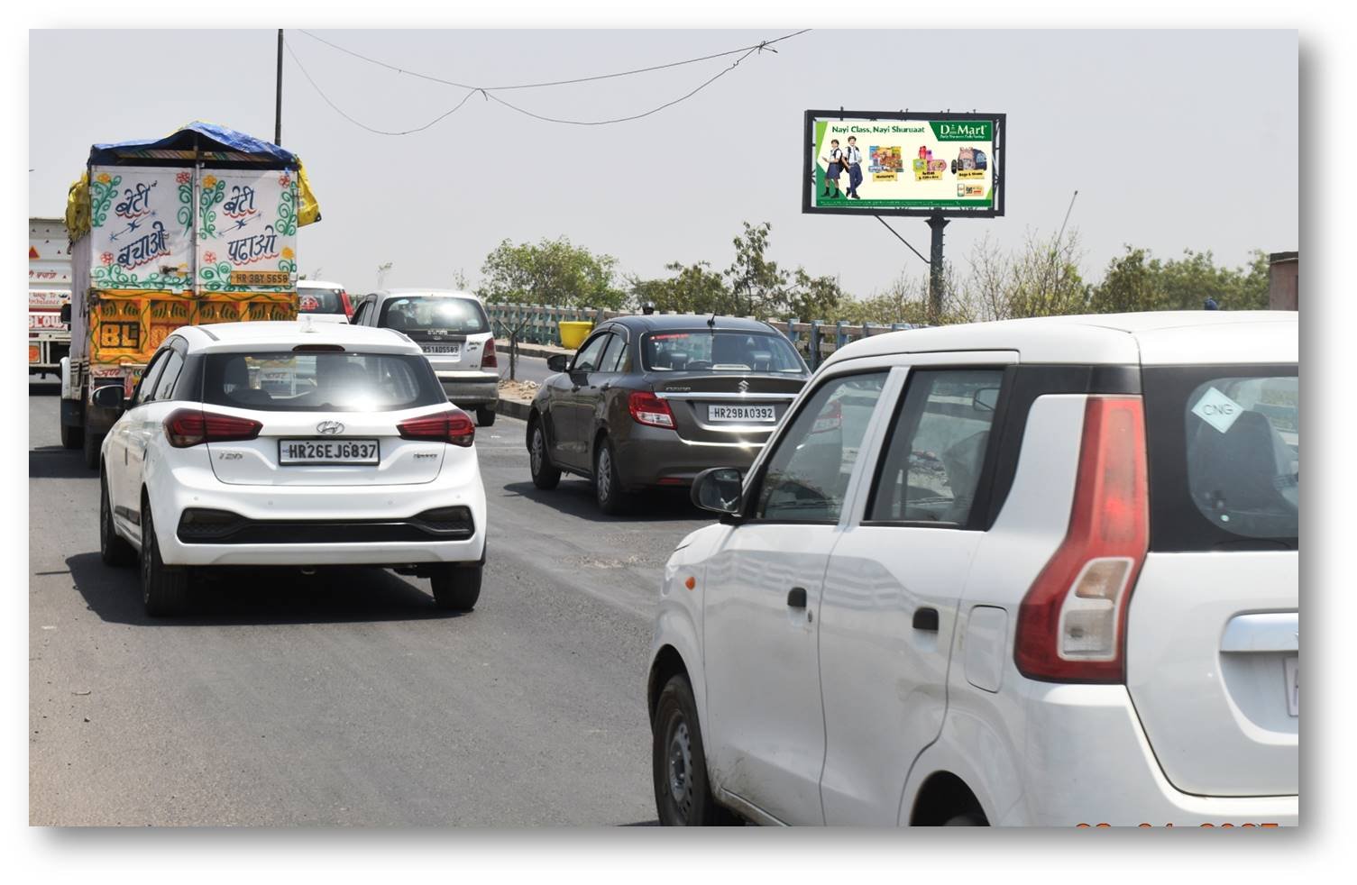 Unipole Advertising in Bata Flyover - Faridabad