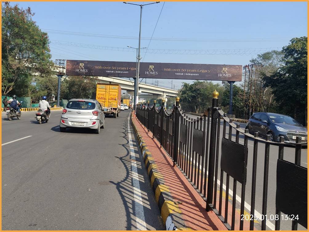 Billboard Advertising near Yashoda Hospital - Ghaziabad