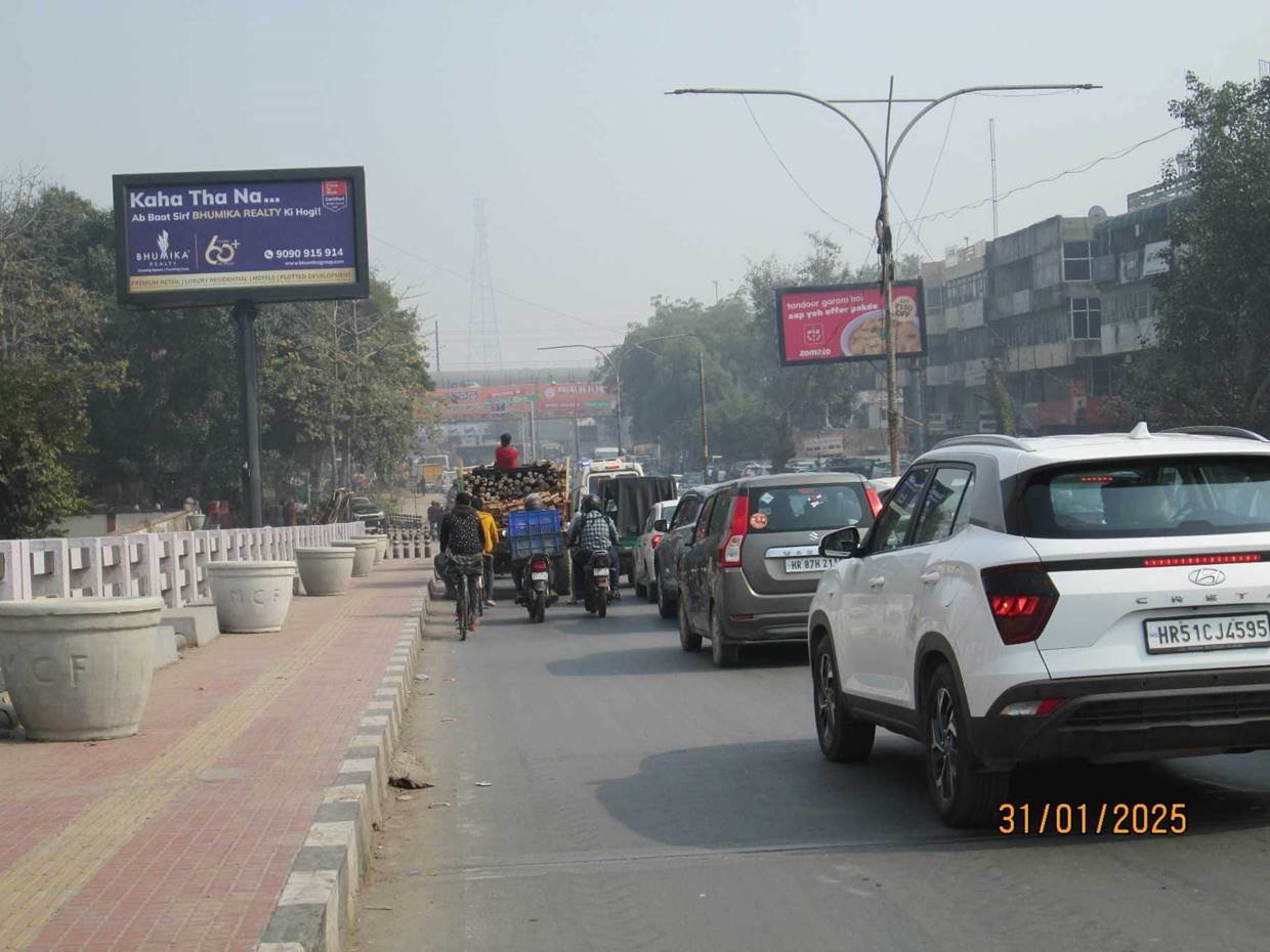 Billboard Advertising in Ajronda Chowk Faridabad - Faridabad