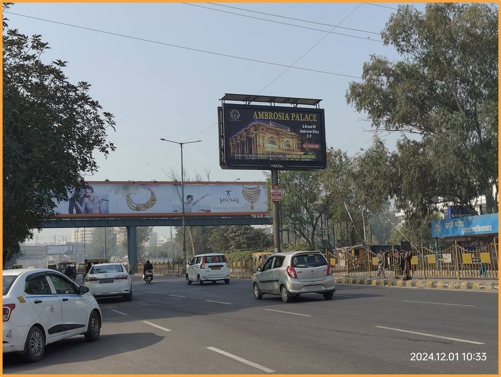 Unipole advertising in Vaishali Red Light ghaziabad - Ghaziabad