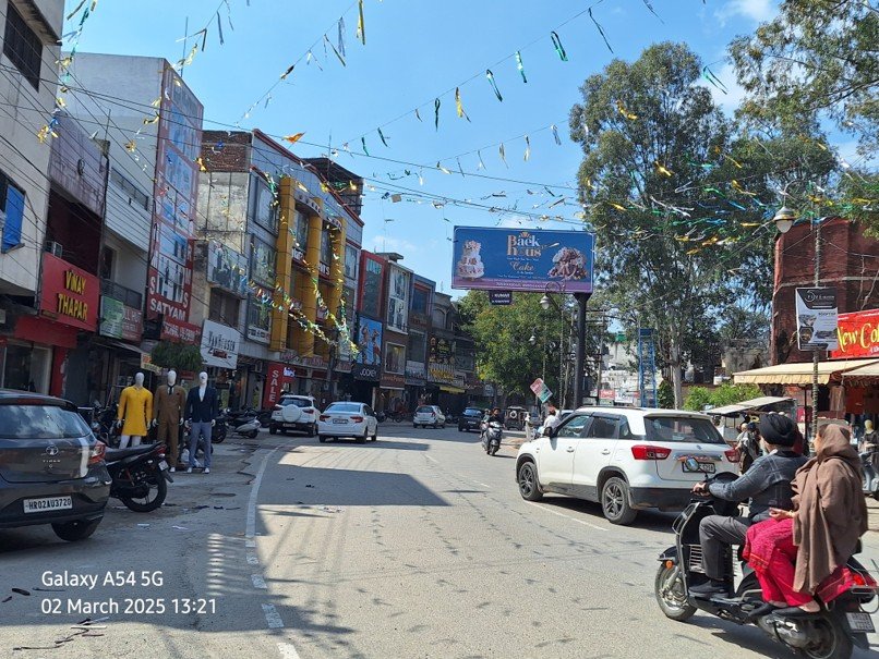 Unipole Advertising in NEHRU PARK FCG PYARA CHOWK Haryana - Haryana