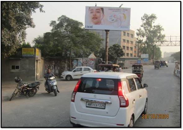 unipoles at Surajkund badarpur metro station delhi - Faridabad
