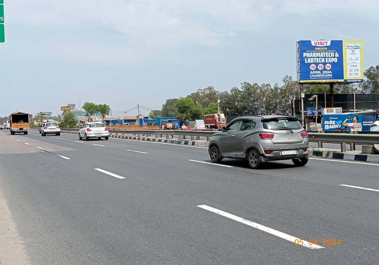 Highway Hoarding Advertising in Mysore Road bangalore - Andhra Pradesh