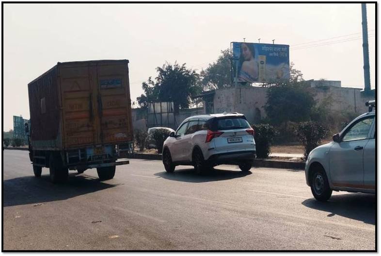 Hoarding Advertising in Faridabad Road Toll Plaza, Faridabad - Faridabad