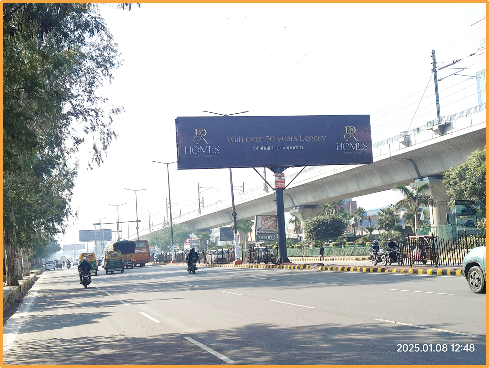 Unipole advertising in Hotel Country Inn ghaziabad - Ghaziabad