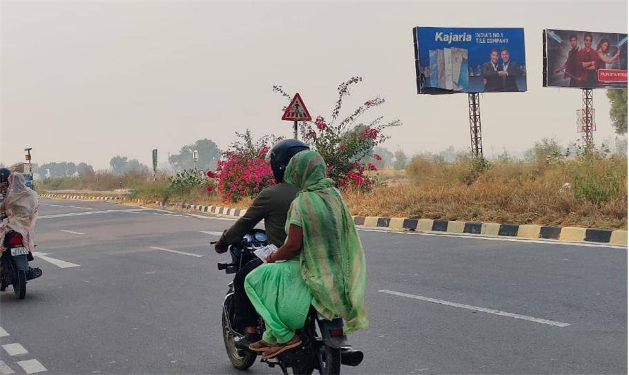 Hoarding Advertising in Kapodara Bridge gujarat - Haryana