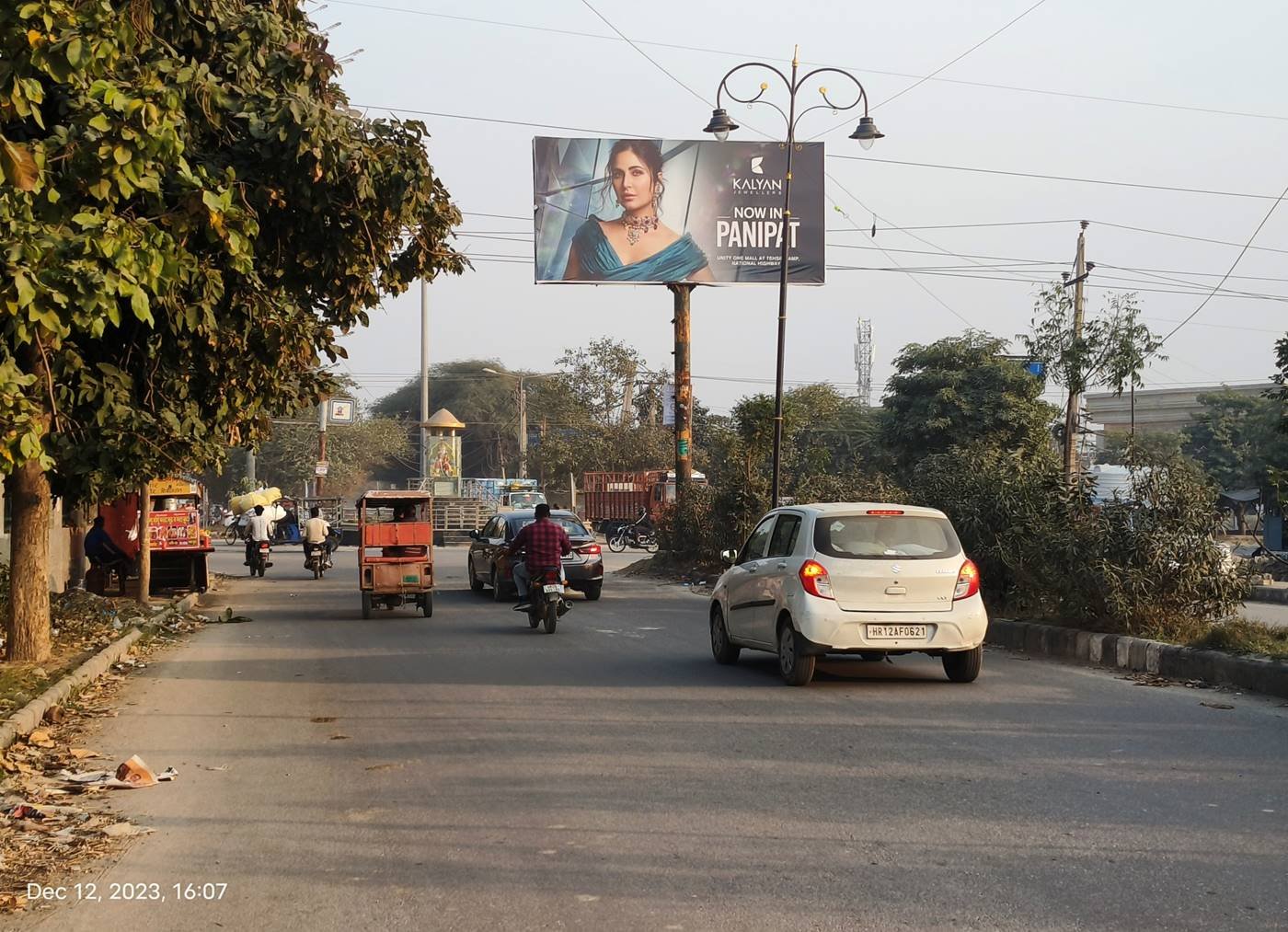 Unipole advertising companies in Haryana showcasing large outdoor billboards