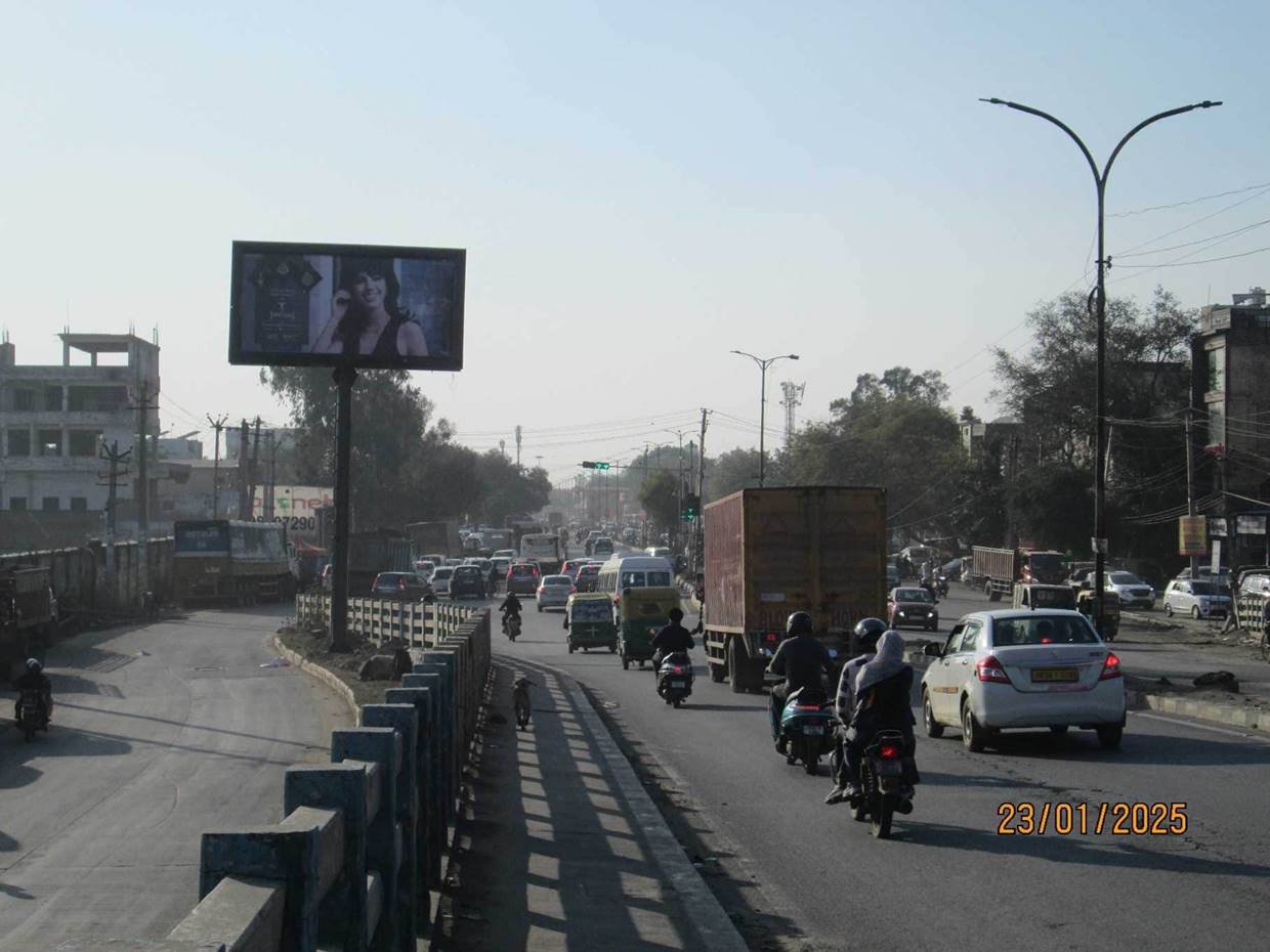 BATA CHOWK TOWARDS MATHURA ROAD HIGHWAY - Faridabad