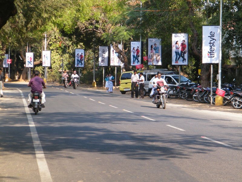 Pole kiosk Advertising in Rajiv Chowk, Gurugram, Haryana - Haryana