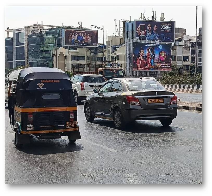Highway hoarding companies in Mumbai showcasing large-format outdoor ads on major expressways
