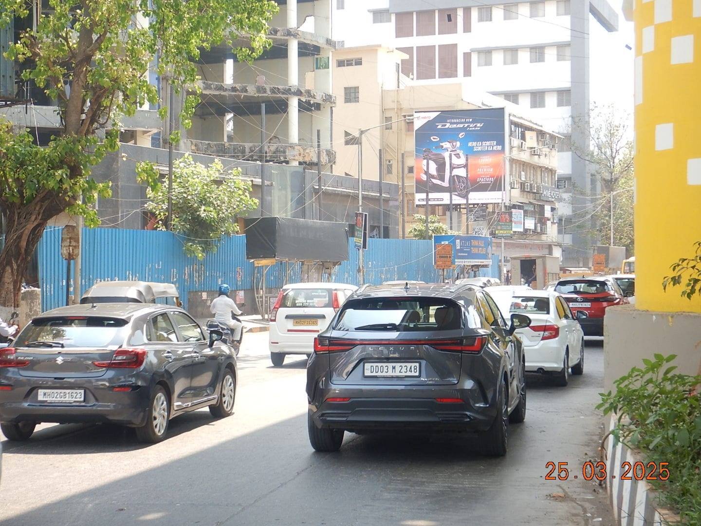 Hoarding Advertising at Bandra SV Road - Mumbai
