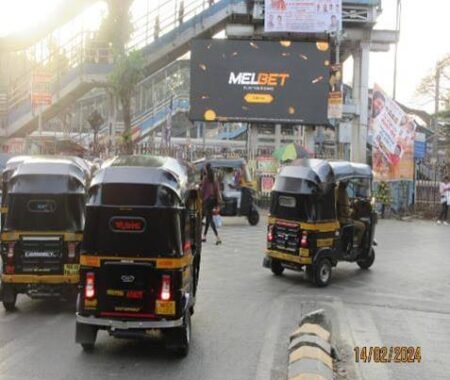 Highway Hoarding Companies in Mumbai showcasing large-format outdoor ads on major expressways