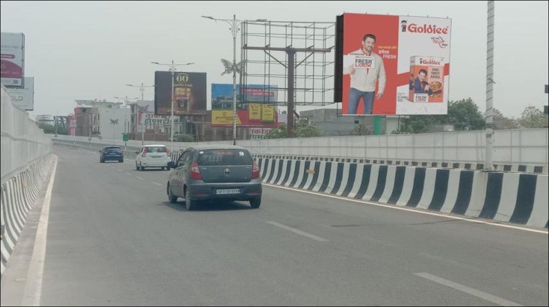 Highway hoardings in Amausi Lucknow - Lucknow