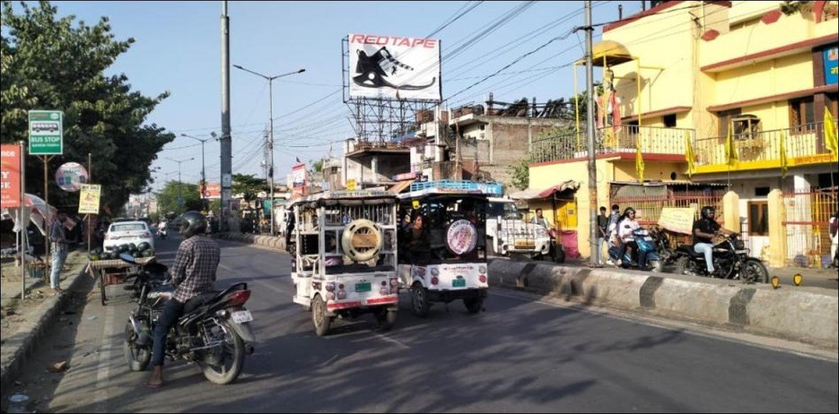 Hoarding Advertising in Tedhi Pulia, Lucknow - Lucknow