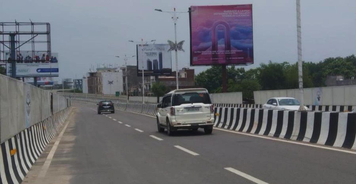 Unipole advertising in Lucknow - Lucknow