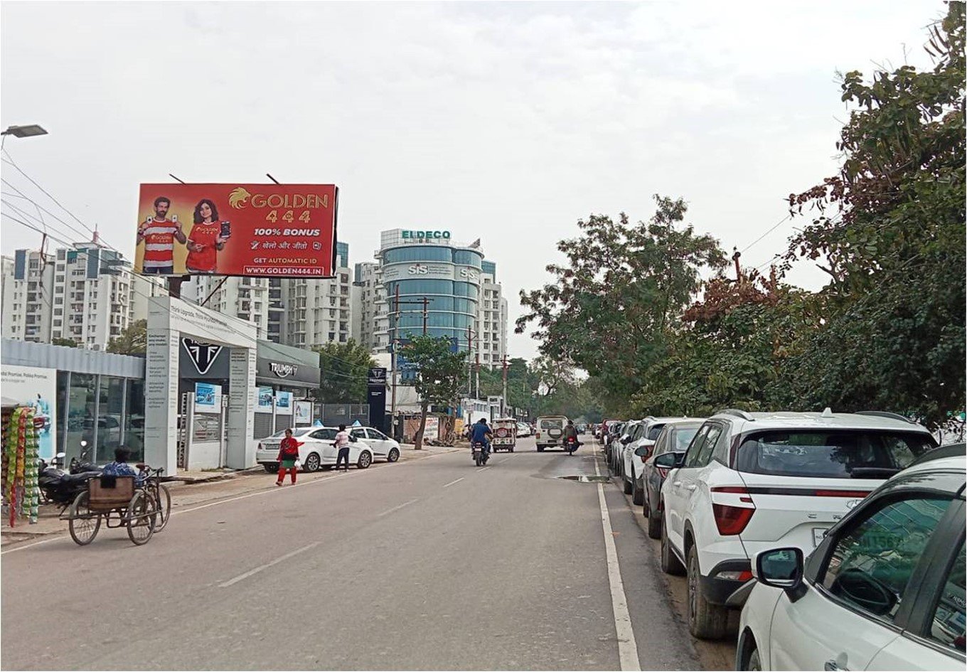 Unipole advertising around Gomti Nagar Rly Station lucknow - Lucknow