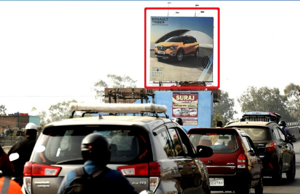 Hoarding Marketing at DIG Bungalow Square bhopal - Bhopal