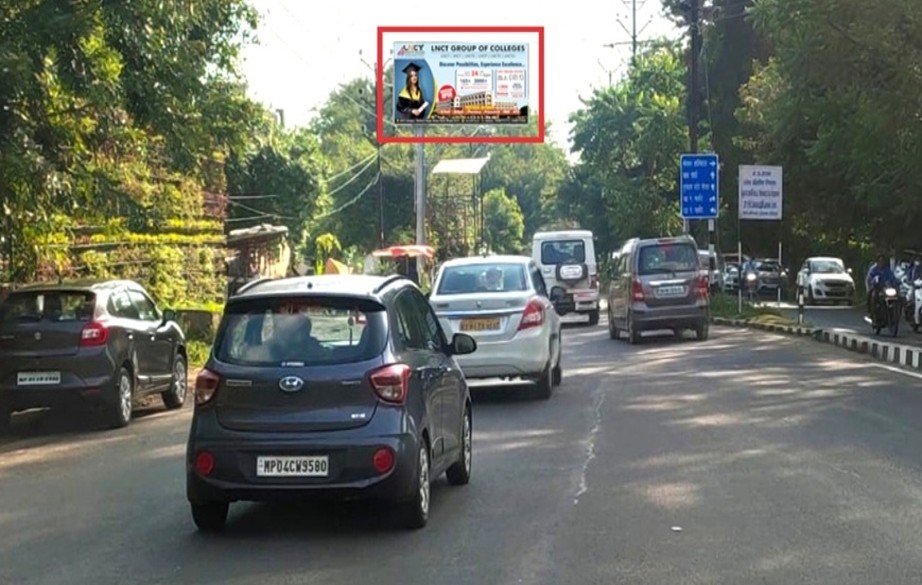 Hoarding branding in Arera Colony 10 No. Market bhopal - Bhopal