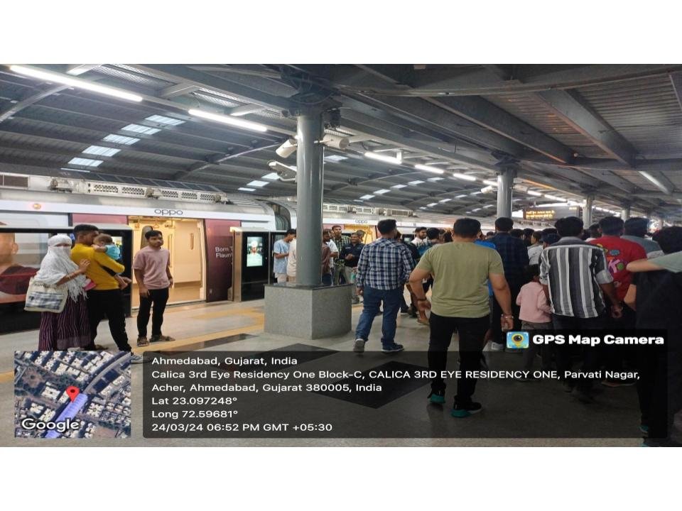 Metro Advertising on Navrangpura Ahmedabad - 