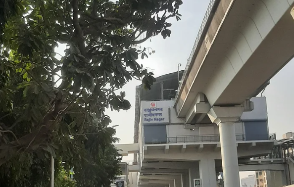 Metro Advertising in Rajiv Nagar Metro Station in Ahmedabad - 