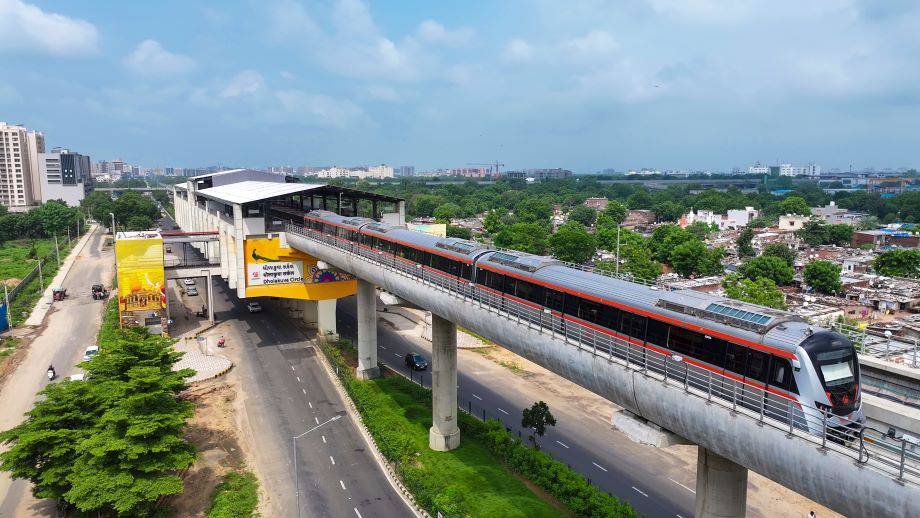 Metro advertising in Stadium Metro Station in Ahmedabad with Acme Advertising. - 
