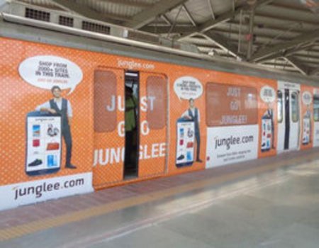 Metro Wrap Advertising in Mandi Samiti Metro Station, UP - 